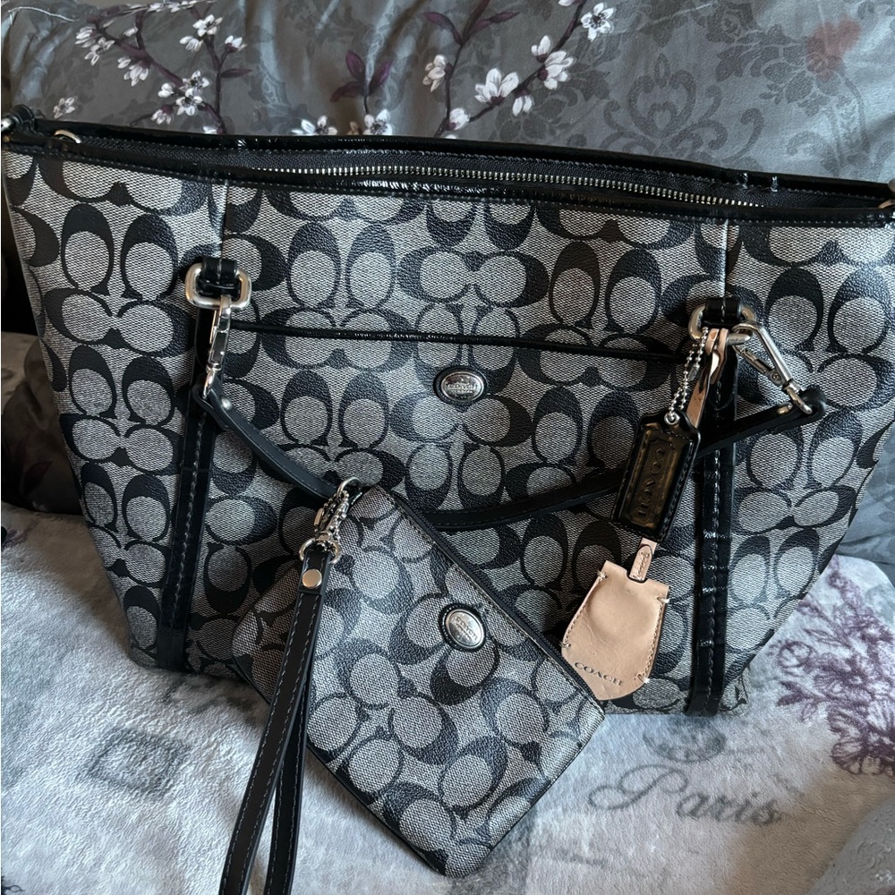 Peyton Pocket Tote Black Gray Silver Purse Handbag